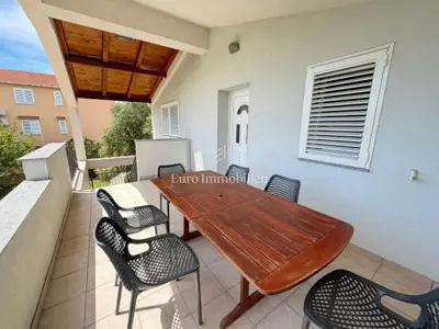 Kuća u Novalji, 708 m² okućnice i 6 parkirnih mjesta - 17