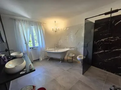 Kuća 350 m², Krk - bazen i okućnica 4.000 m² - 15