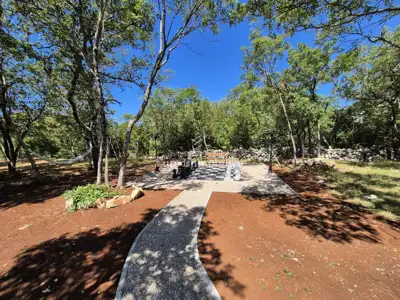 Kuća 350 m², Krk - bazen i okućnica 4.000 m² - 5