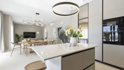 Split, luxuriöse Villa mit Meerblick, 220 m² zur langfristigen Miete - 16