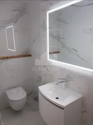 7-sobni stan uz Tomislavac | 160 m² | 16,50 €/m² - 3