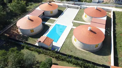 Kažun 74 m², Peruški - shared pool and terrace - 3