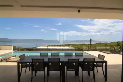 House for sale in Rabac, 226 m² - 10