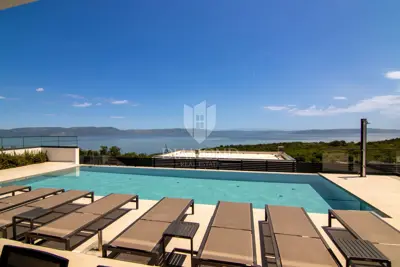 House for sale in Rabac, 226 m² - 7