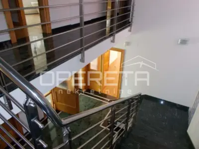 Villa 500 m², Šestine, quiet residential location - 9
