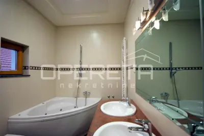 Villa 500 m², Šestine, quiet residential location - 11
