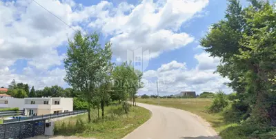 Bauland 693 m², Juršići - Zentrum des Ortes