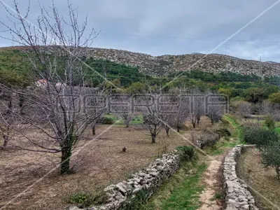 Poljoprivredno zemljište 332 m², Tugare - blizu glavne prometnice - 6