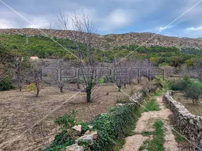 Poljoprivredno zemljište 332 m², Tugare - blizu glavne prometnice - 15