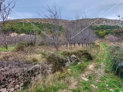 Poljoprivredno zemljište 332 m², Tugare - blizu glavne prometnice - 9