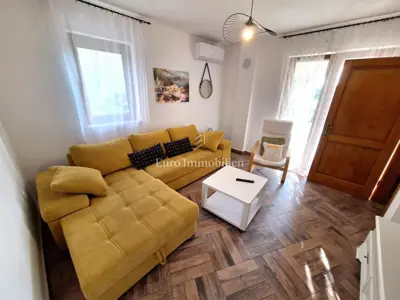 Kuća 130 m², Malinska - bazen i ljetna kuhinja - 16
