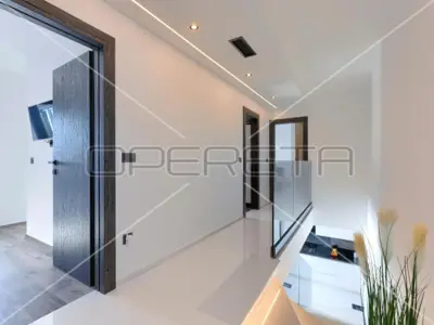 Istria, Vodnjan, beautiful high-quality villa with a pool and garage, new construction - 10