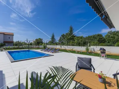 Istria, Vodnjan, beautiful high-quality villa with a pool and garage, new construction - 20