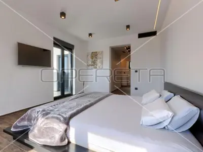 Istria, Vodnjan, beautiful high-quality villa with a pool and garage, new construction - 14