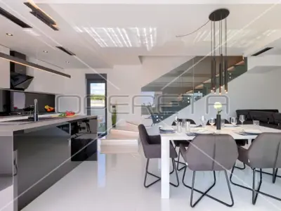 Istria, Vodnjan, beautiful high-quality villa with a pool and garage, new construction - 6