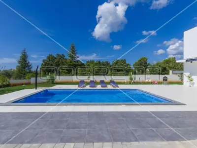 Istria, Vodnjan, beautiful high-quality villa with a pool and garage, new construction - 19