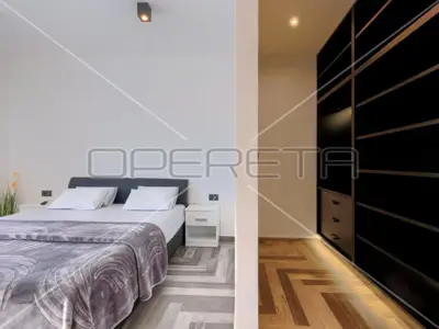 Istria, Vodnjan, beautiful high-quality villa with a pool and garage, new construction - 12
