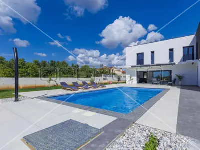 Istria, Vodnjan, beautiful high-quality villa with a pool and garage, new construction - 3