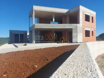 Vila 228,6 m², Vodnjan - bazen i pogled na more - 7