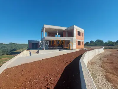 Vila 228,6 m², Vodnjan - bazen i pogled na more - 5