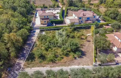 Building plot 1,100 m², Umag - sea view - 2