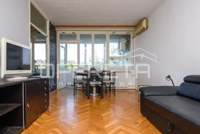 Apartment 77 m², Siget, three-room with balcony and elevator - 2