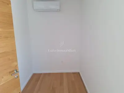 Penthouse 75,78 m², Mandre - 2 spavaće sobe i terasa - 12