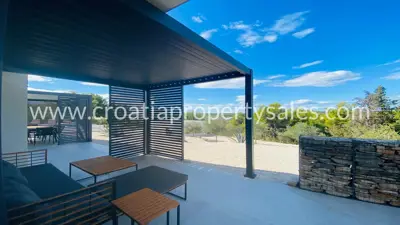 Kuća, Brač, 198 m², 1 200 000 € - 13