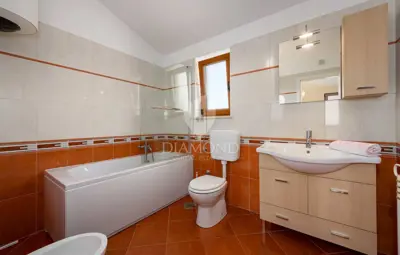 Haus zum Kauf in Poreč, 140 m² - 10