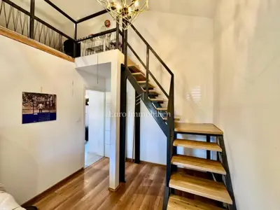 Kuća s dva apartmana i dozvolom za novi objekt s bazenom - 7