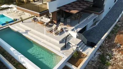Wohnung 227 m², Kožino - 4 Zimmer, Garten und Pool - 3