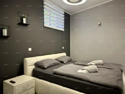 Kuća u Poreču, centar, tri etaže i 3 stana - 21