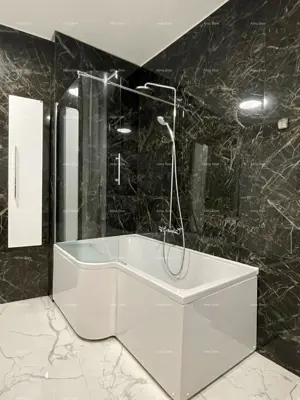 Kuća u Poreču, centar, tri etaže i 3 stana - 15
