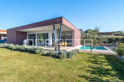House 102 m², Sveti Lovreč - modernly decorated and furnished
