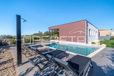 House 102 m², Sveti Lovreč - modernly decorated and furnished - 17