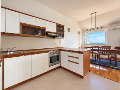 Stan 93 m², Ičići - panoramski pogled na Kvarner - 8