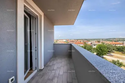 Wohnung 106 m², Pula Centar, Meerblick und 2 Terrassen