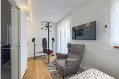 Wohnung 106 m², Pula Centar, Meerblick und 2 Terrassen - 9