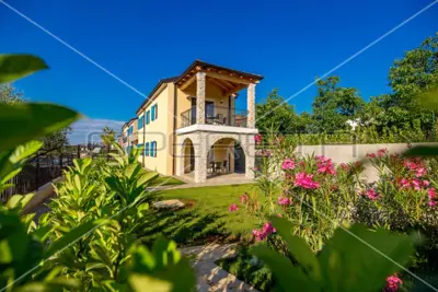 Residenz 2.051 m², Poreč - eingespielter touristischer Komplex - 6