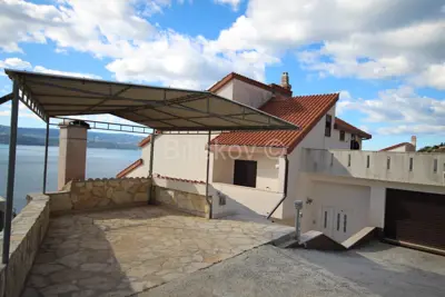 Apartment house, Lokva Rogoznica, pool and open sea view - 9