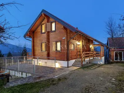 Haus 250 m² in Delnice, hölzernes Berghaus mit Jacuzzi - 16