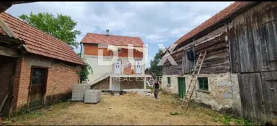 House 160 m², Brinje - large yard 42,800 m² - 4