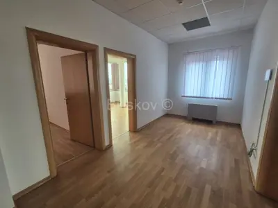 Commercial space 450 m², Lučko, secured parking - 13