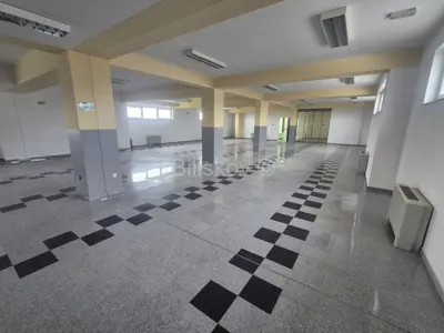 Poslovni prostor 450 m², Lučko, osigurano parkiralište