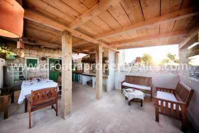 Kamena kuća 105 m², otok Vis - panoramski pogled