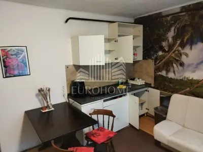 Wohnung zur Miete in Trešnjevka, 27 m² - 5