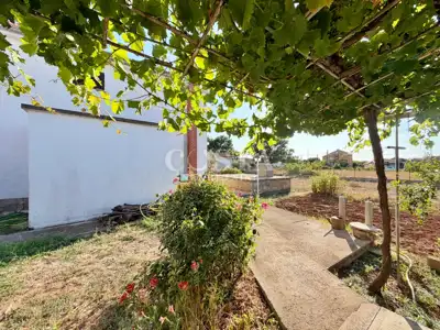 Kuća 160 m², Zaton - dvije stambene jedinice - 16