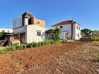 Kuća 160 m², Zaton - dvije stambene jedinice - 18
