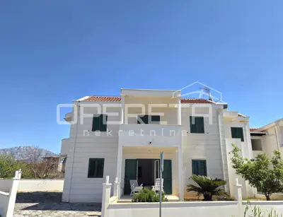 Kuća u Sućurju, Hvar - prvi red do mora