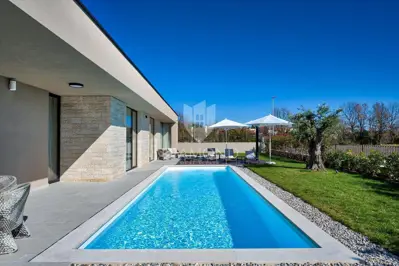 Haus 234 m², Poreč - Pool und Meerblick - 17